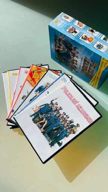Policejní akademie kompletní kolekce 7x DVD