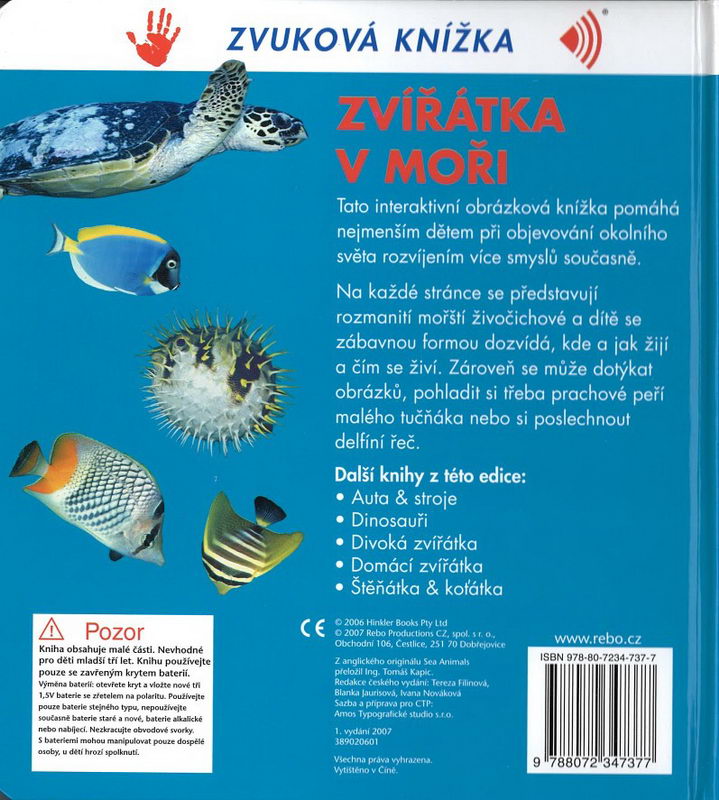 Do ložnic je vidět kniha