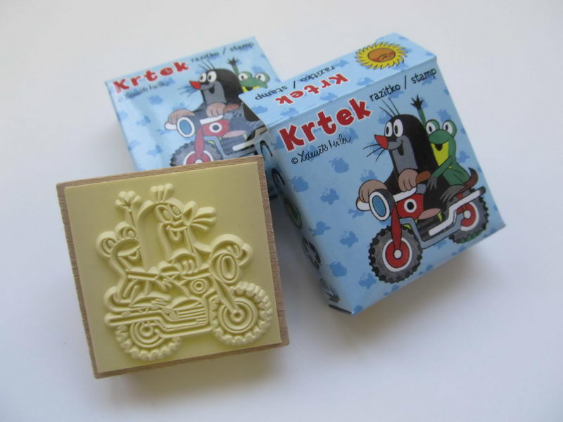 Krtek dřevěná razítka - Krtek na motorce